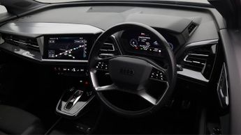 Audi Q4 e-tron S LINE