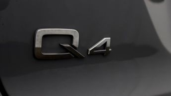 Audi Q4 e-tron S LINE