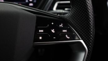 Audi Q4 e-tron S LINE