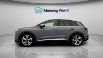 Audi Q4 e-tron S LINE