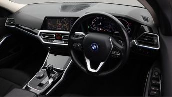 BMW 3 Series 330E SE PRO