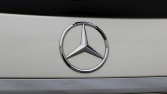 Mercedes-Benz E Class E 220 D SE