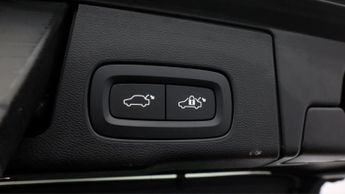 Volvo XC60 RECHARGE T8 R-DESIGN PRO AWD