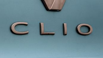 Renault Clio RS LINE E-TECH