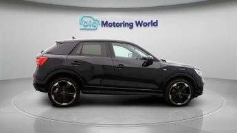 Audi Q2 TFSI S LINE BLACK EDITION