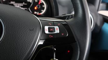 Volkswagen e-up! E-UP