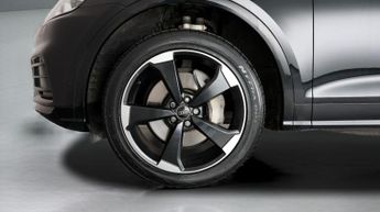 Audi Q5 TFSI E S LINE BLACK EDITION QUATTRO