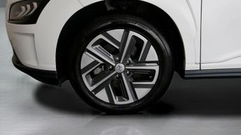 Hyundai KONA PREMIUM