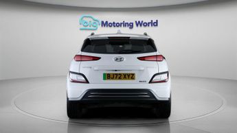 Hyundai KONA PREMIUM