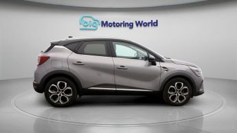 Renault Captur TECHNO E-TECH