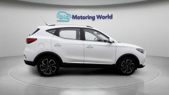 MG MG ZS EXCLUSIVE T-GDI