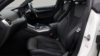 BMW i4 EDRIVE40 M SPORT