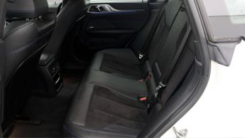 BMW i4 EDRIVE40 M SPORT