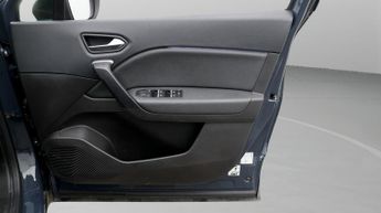 Renault Captur TECHNO E-TECH