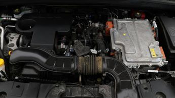 Renault Captur TECHNO E-TECH