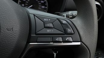 Nissan Juke DIG-T ACENTA DCT