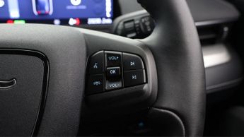 Ford Mustang Mach-E BASE