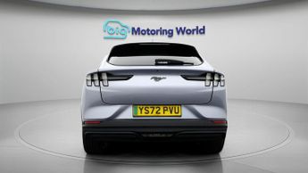 Ford Mustang Mach-E BASE