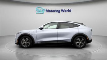 Ford Mustang Mach-E BASE