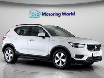 Volvo XC40 T2 MOMENTUM CORE