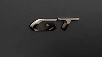 Peugeot E-2008 GT PREMIUM