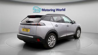 Peugeot E-2008 GT PREMIUM