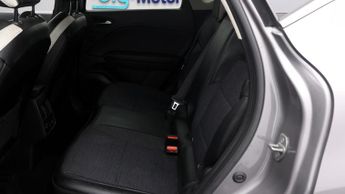 Renault Captur TECHNO E-TECH