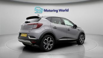 Renault Captur TECHNO E-TECH