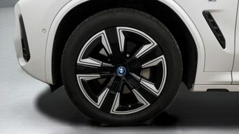 BMW iX3 M SPORT