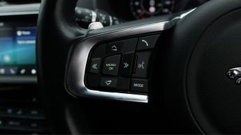 Jaguar F-PACE CHEQUERED FLAG AWD