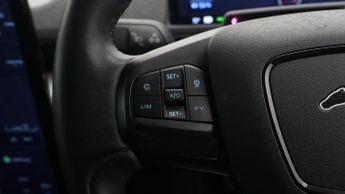 Ford Mustang Mach-E BASE