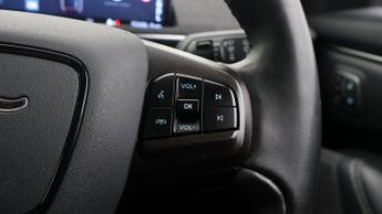 Ford Mustang Mach-E BASE