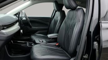 Ford Mustang Mach-E BASE