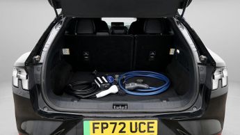 Ford Mustang Mach-E BASE