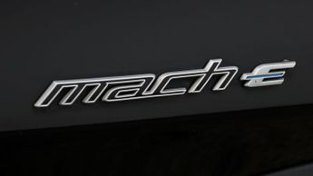 Ford Mustang Mach-E BASE