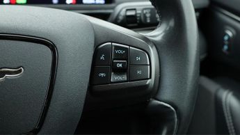 Ford Mustang Mach-E BASE