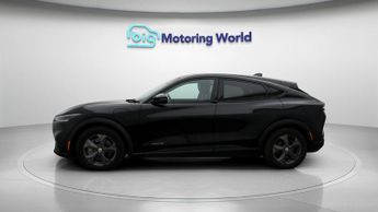Ford Mustang Mach-E BASE