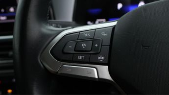 Volkswagen T-Roc LIFE TSI DSG