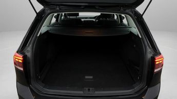 Volkswagen Passat SE NAV TSI EVO DSG