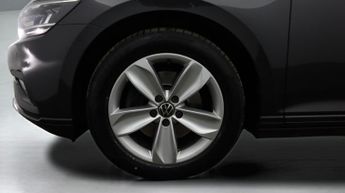 Volkswagen Passat SE NAV TSI EVO DSG
