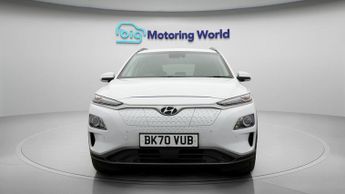 Hyundai KONA PREMIUM