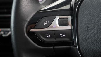 Peugeot E-2008 ACTIVE PREMIUM
