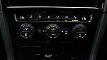 Volkswagen Golf GTI PERFORMANCE TSI DSG