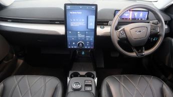 Ford Mustang Mach-E BASE