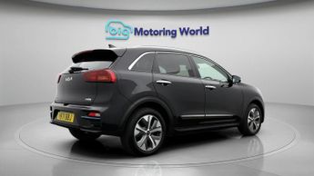 Kia Niro 4 PLUS