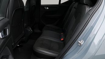 Volvo XC40 T3 R-DESIGN