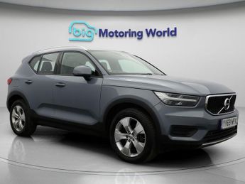 Volvo XC40 T3 MOMENTUM
