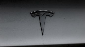 Tesla Model 3 MODEL 3