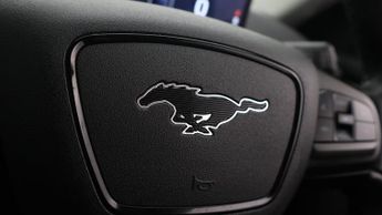 Ford Mustang Mach-E BASE