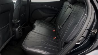 Ford Mustang Mach-E BASE